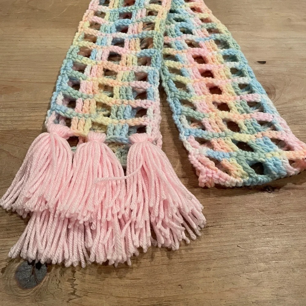 NWT hand knitted baby girl scarf pink yellow pastels blue green pink fringe OS